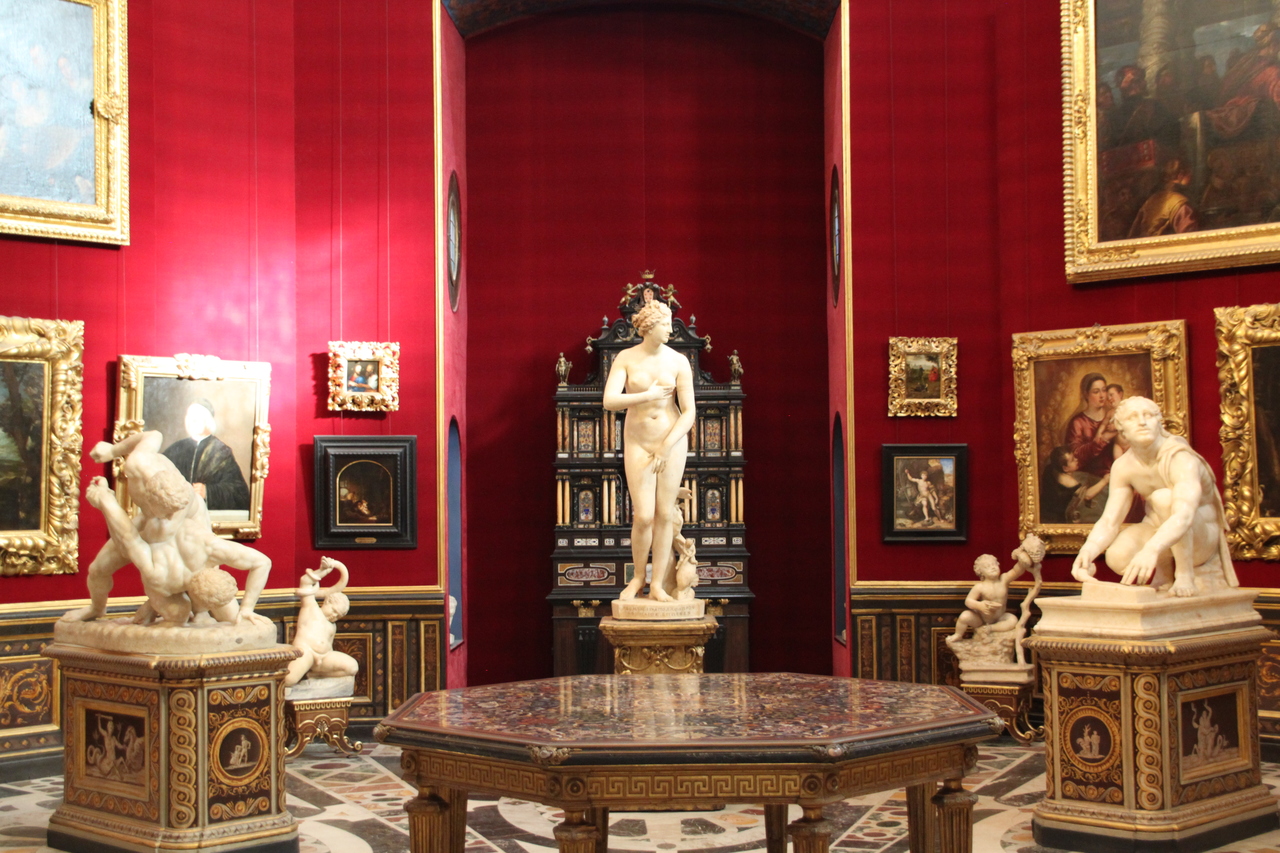 Private guided tour of the Uffizi Gallery with express entrance